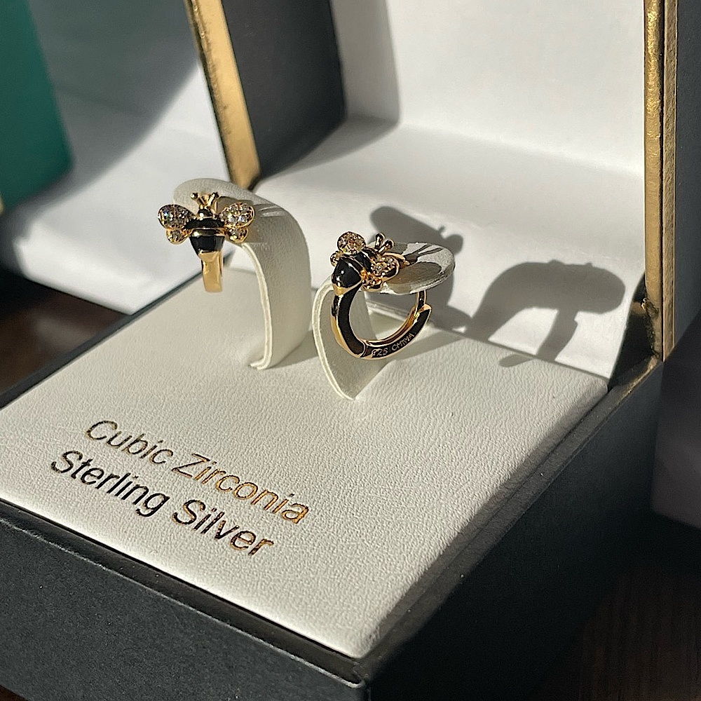 NWT RACHEL ZOE 925 Bee Earrings